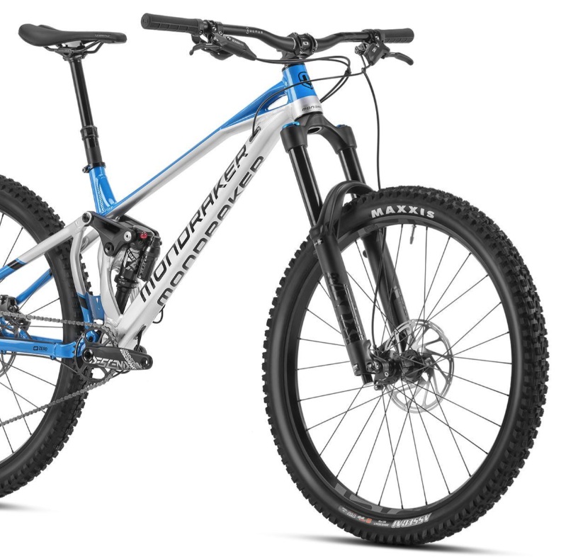 Mondraker Superfoxy Racing Silver / Blue Marlin Celoodpružené super-enduro horské 29 palcové kolo Mondraker Superfoxy ve stříbrno-modrém provedení