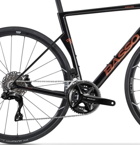 Italské silniční kolo BASSO Venta R s elektronickým řazením Shimano 105 Di2