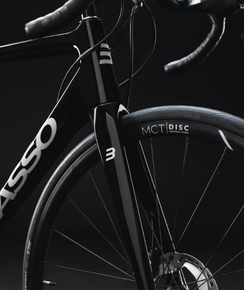 Celokarbonové silniční kolo Basso Venta Disc s osazením Shimano Ultegra