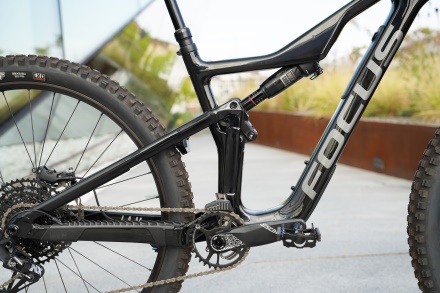 FOCUS - JAM 8.8 29" Carbon Raw (4)