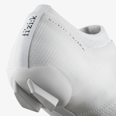 FIZIK - silniční tretry Vento Vega Carbon bílá (7)