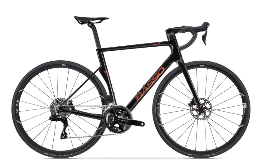 BASSO - silniční kolo Venta R Shimano 105 Di2 Microtech MCT Magma black 2026