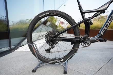 FOCUS - JAM 8.8 29" Carbon Raw (5)