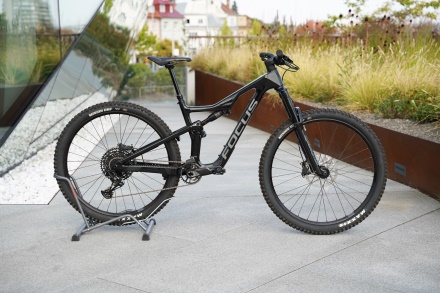 FOCUS - JAM 8.8 29" Carbon Raw (1)
