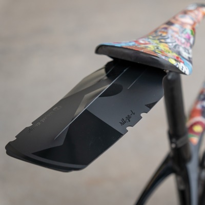 RIESEL DESIGN - blatník Rit:ze L Stealth (1)
