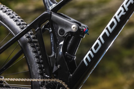 MONDRAKER - Raze black/dirty white (5)