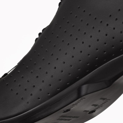 FIZIK - tretry Vento Omna Wide černá (4)