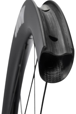 MAVIC- přední zapletené kolo Cosmic S 42 Disc CenterLock 28" (2)