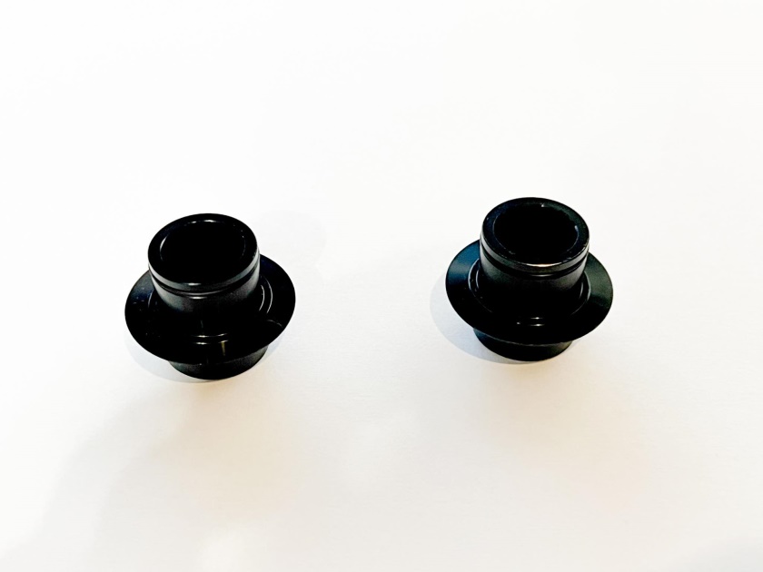 MAX1 - redukce pro přední náboj Performance 15mm - pár