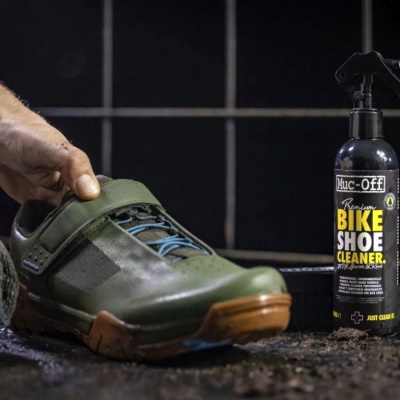 MUC-OFF - čistič obuvi Premium Bike Shoe Cleaner 250 ml (2)