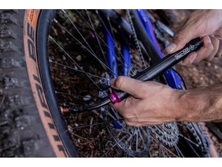 MUC-OFF - pumpička Airmach Mini (3)